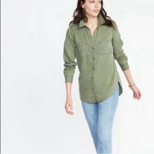 OLD NAVY Tencel Lyocell Soft Button Down Shirt Army
Green - Size L